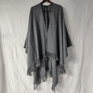 V.Fraas Gray Poncho Oversized Fringe Comfy Lagenlook Loungewear Longline Blanket